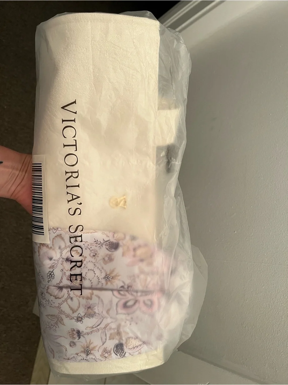 Victoria's Secret Tote - Picture 4 of 5